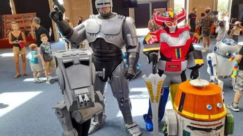 Megazord with Robocop and Droids